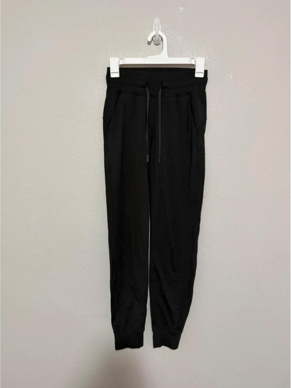 Lululemon ready to rulu joggers Size 2
